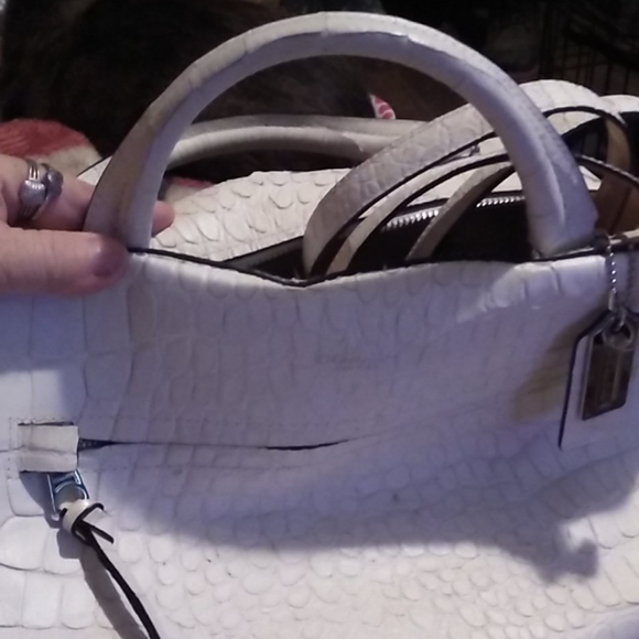 COPY - Coach Croc Embossed Bleeker - Picture 12 of 12